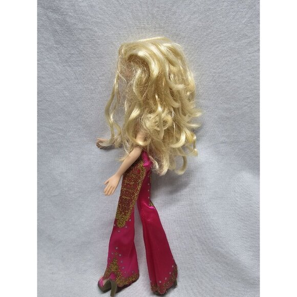 Bratz 9” Cloe Fashion Show Sleep Wear Doll - Picture 6 of 6